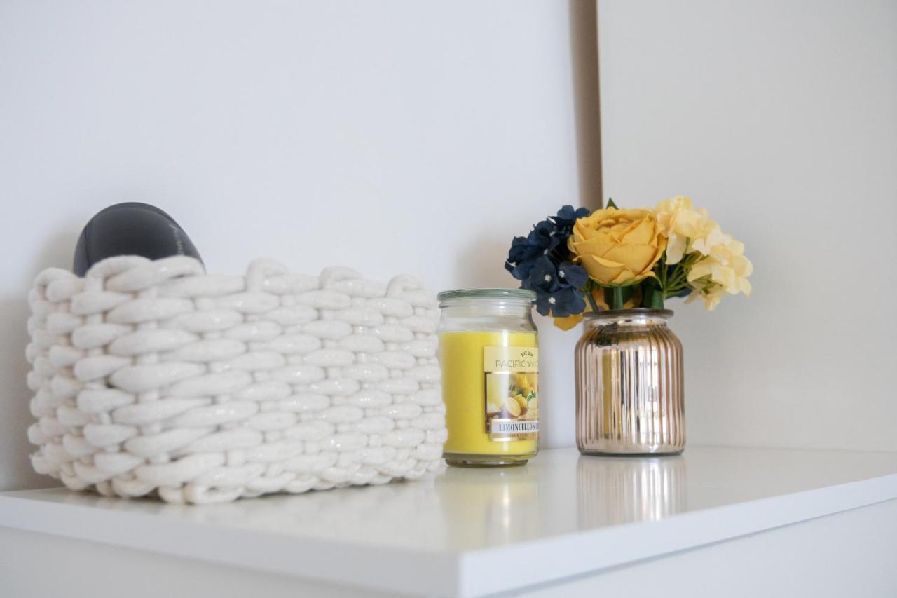 Elegantly 2-Bedroom In Ashington, Sleeps 3 Ashington  Kültér fotó
